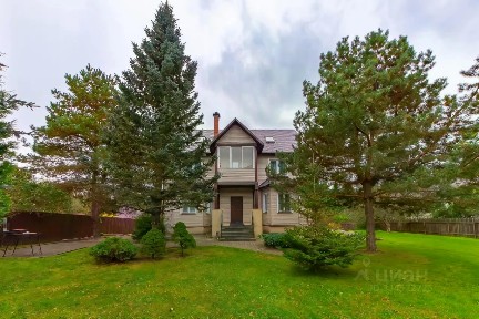 Продается 4-этажный дом, 282 м²