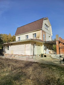 Продается 3-этажный дом, 180 м²