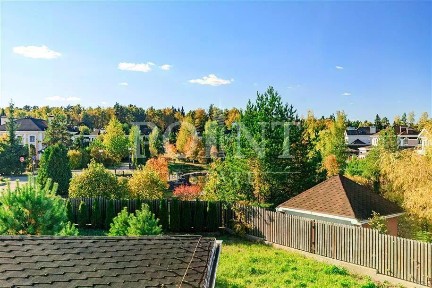 Продается 2-этажный коттедж, 430 м²