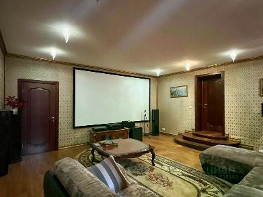 Продается 3-этажный коттедж, 460 м²