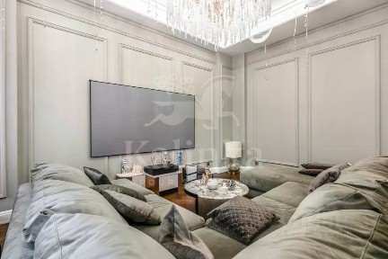Продается 3-этажный таунхаус, 271 м²