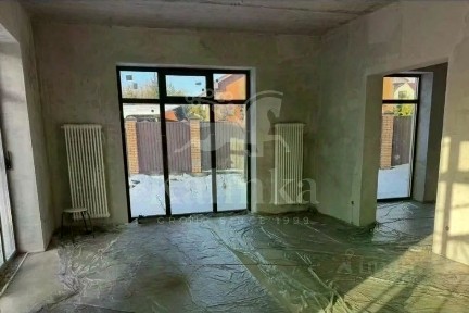 Продается 2-этажный дом, 336 м²