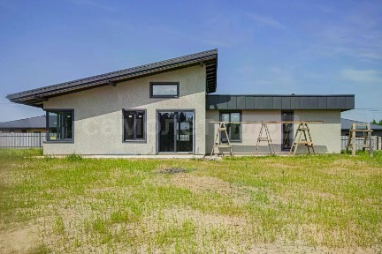 Продается 1-этажный дом, 132 м²