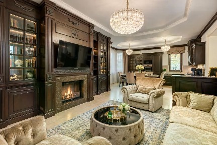 Продается 2-этажный дом, 358 м²