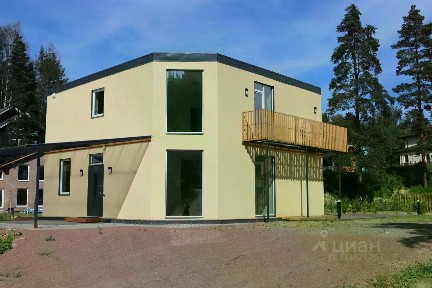 Продается 2-этажный коттедж, 200 м²