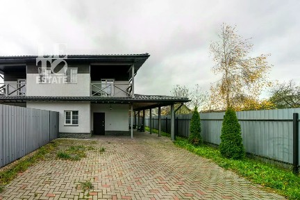 Сдается 2-этажный дом, 120 м²
