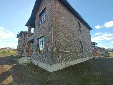 Продается 2-этажный дом, 190 м²
