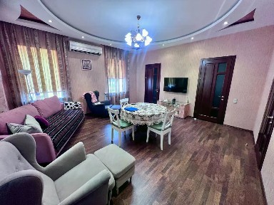 Ростовская область, Ростов-на-Дону, р-н Пролетарский, мкр. Берберовка, ул. Коммунаров, 7