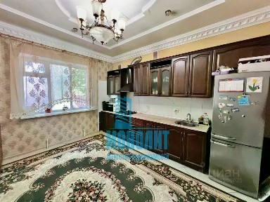 Продается 3-этажный дом, 330 м²