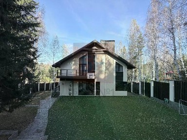 Продается 2-этажный дом, 202 м²