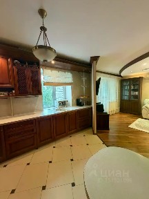 Продается 4-комн. квартира, 104 м²