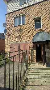 Продается 3-комн. квартира, 230 м²