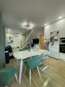 Продается дом, 180 м²