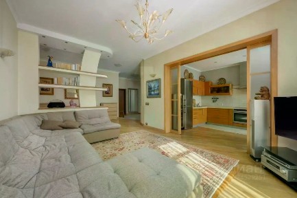 Продается 2-комн. квартира, 90 м²