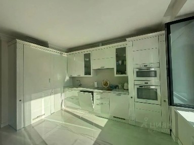 Продается 3-комн. квартира, 121,2 м²