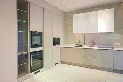 Продается 4-комн. квартира, 138 м²