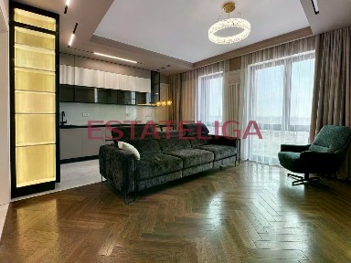 Продается 3-комн. квартира, 93,8 м²