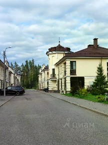 Продается 3-этажный таунхаус, 170 м²