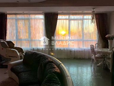 Омская область, Омск, Центральный, ул. Маршала Жукова, 107