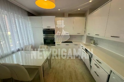 Сдается 3-комн. квартира, 87 м²
