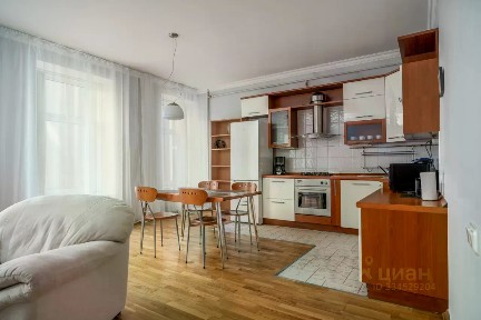 Продается 2-комн. квартира, 112 м²