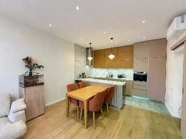 Продается 2-комн. квартира, 76,9 м²