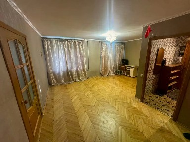 Продается 5-комн. квартира, 66 м²