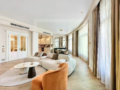 Сдается 4-комн. квартира, 220 м²