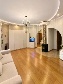 Продается 4-комн. квартира, 98,4 м²