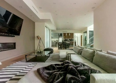 Сдается 2-этажный коттедж, 300 м²