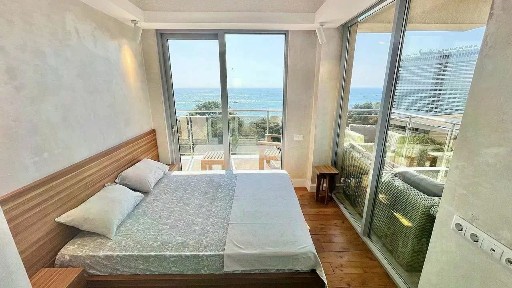 Продаются 2-комн. апартаменты, 109,2 м²