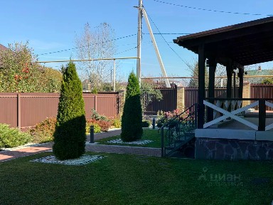 Сдается 2-этажный коттедж, 320 м²