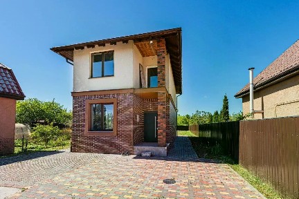 Продается 2-этажный дом, 106 м²
