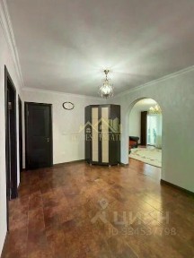 Продается 5-комн. квартира, 200 м²
