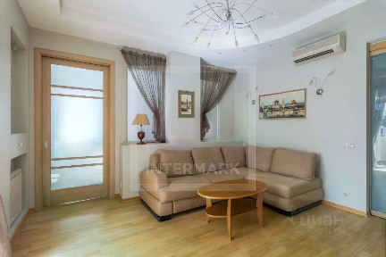 Сдается 4-комн. квартира, 136 м²