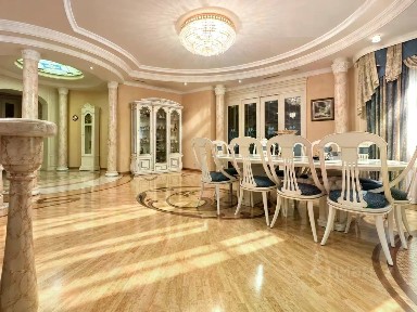 Сдается 4-комн. квартира, 203 м²