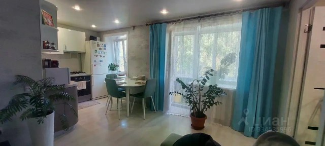 Продается 2-комн. квартира, 42 м²