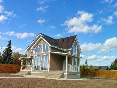 Продается 2-этажный дом, 140 м²