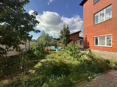 Продается 3-этажный дом, 754,1 м²