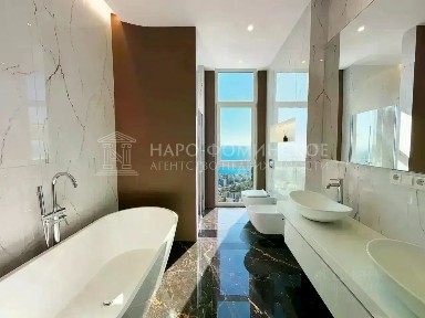 Продается 2-этажный коттедж, 264 м²
