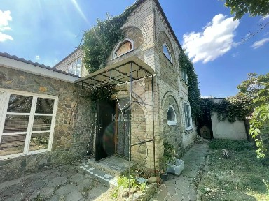 Продается 2-этажный дом, 148 м²