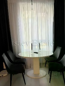 Продается 2-комн. квартира, 64 м²