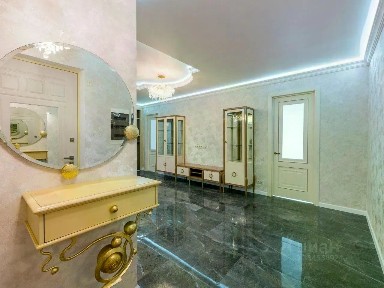 Продается 4-комн. квартира, 106 м²