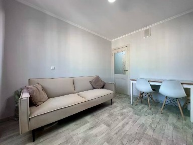 Продается 1-комн. квартира, 42 м²