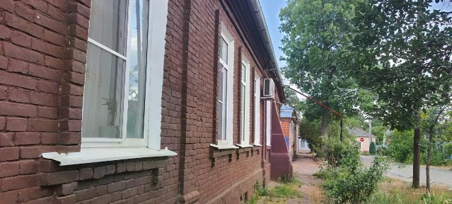 Продается 1/2 часть 1-этажного дома, 72 м²