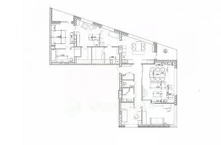 Продается 5-комн. квартира, 147 м²