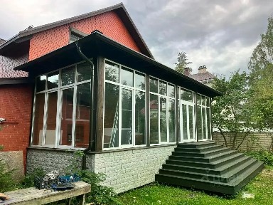 Продается 3-этажный дом, 450 м²