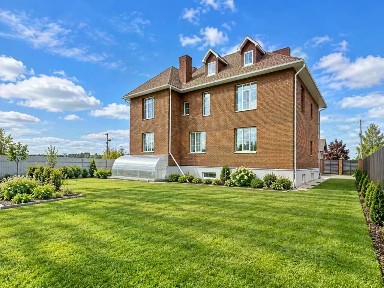 Продается 2-этажный дом, 423 м²