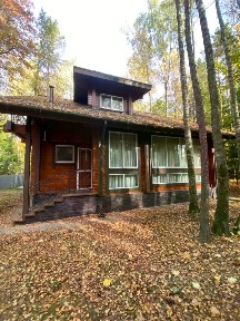 Сдается 2-этажный дом, 200 м²