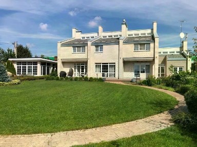 Сдается 2-этажный коттедж, 300 м²